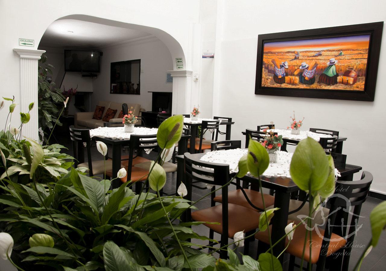 Hotel Central House A 5 Min De La Embajada Americana Bogota Bagian luar foto