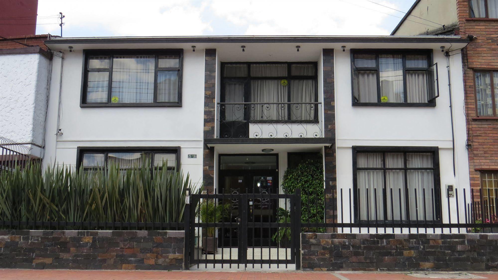 Hotel Central House A 5 Min De La Embajada Americana Bogota Bagian luar foto